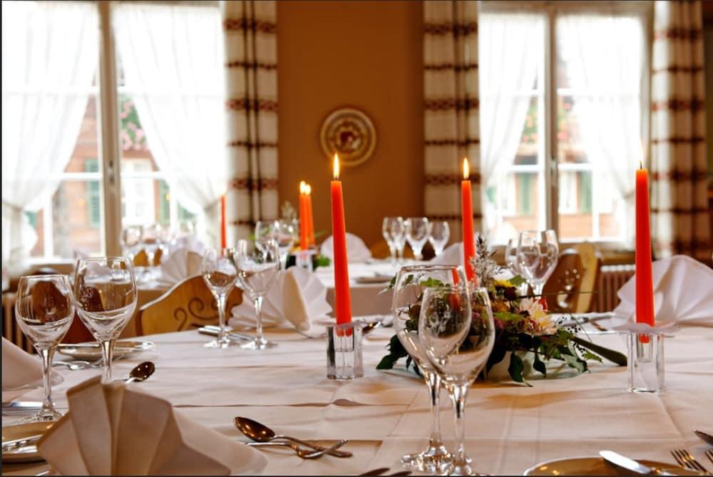 Baeren Hotel, The Bear Inn Wilderswil Bagian luar foto