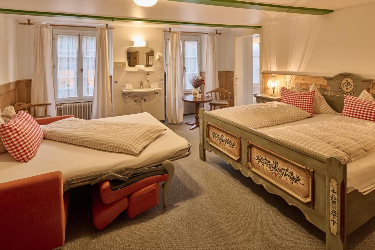 Baeren Hotel, The Bear Inn Wilderswil Bagian luar foto
