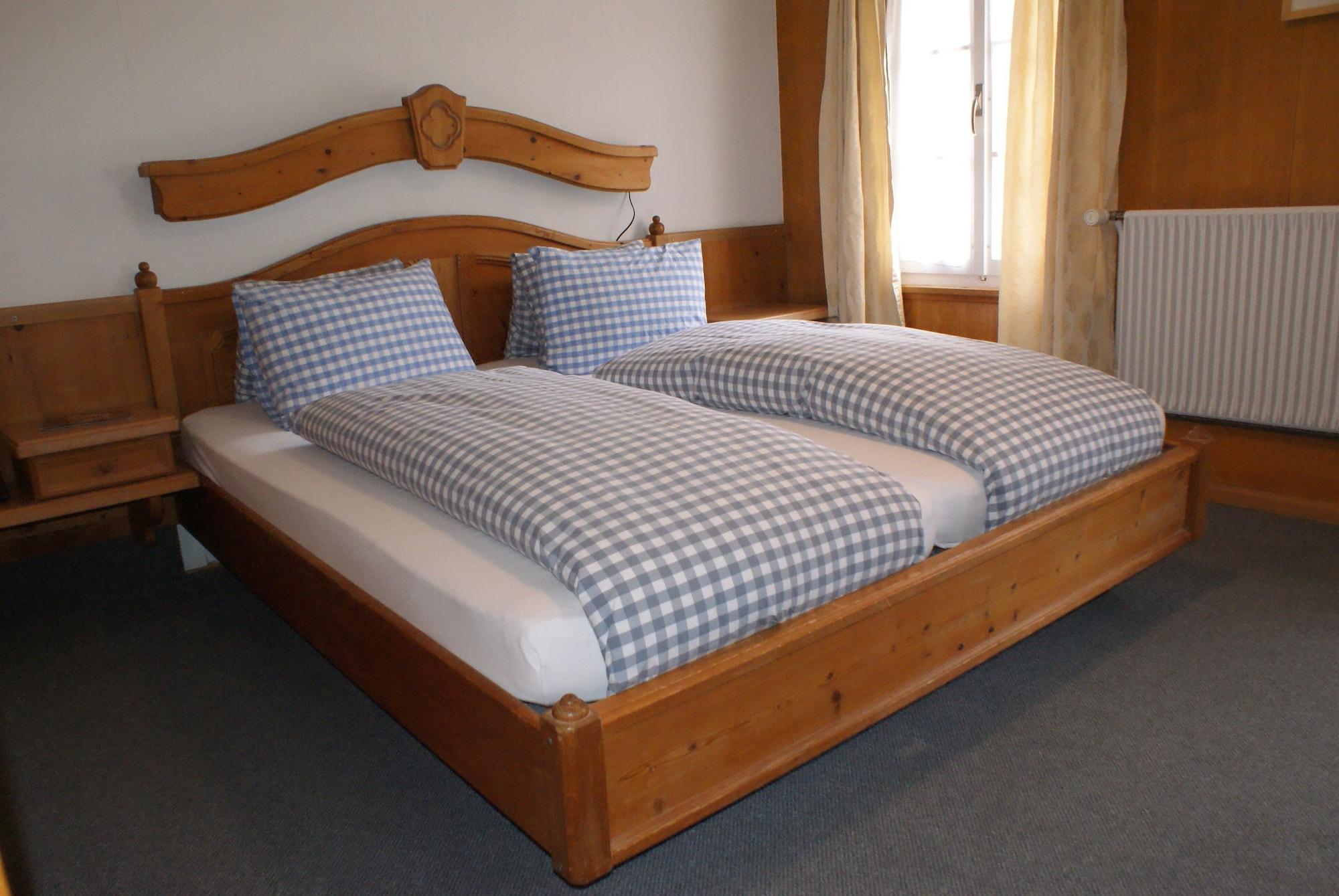 Baeren Hotel, The Bear Inn Wilderswil Bagian luar foto