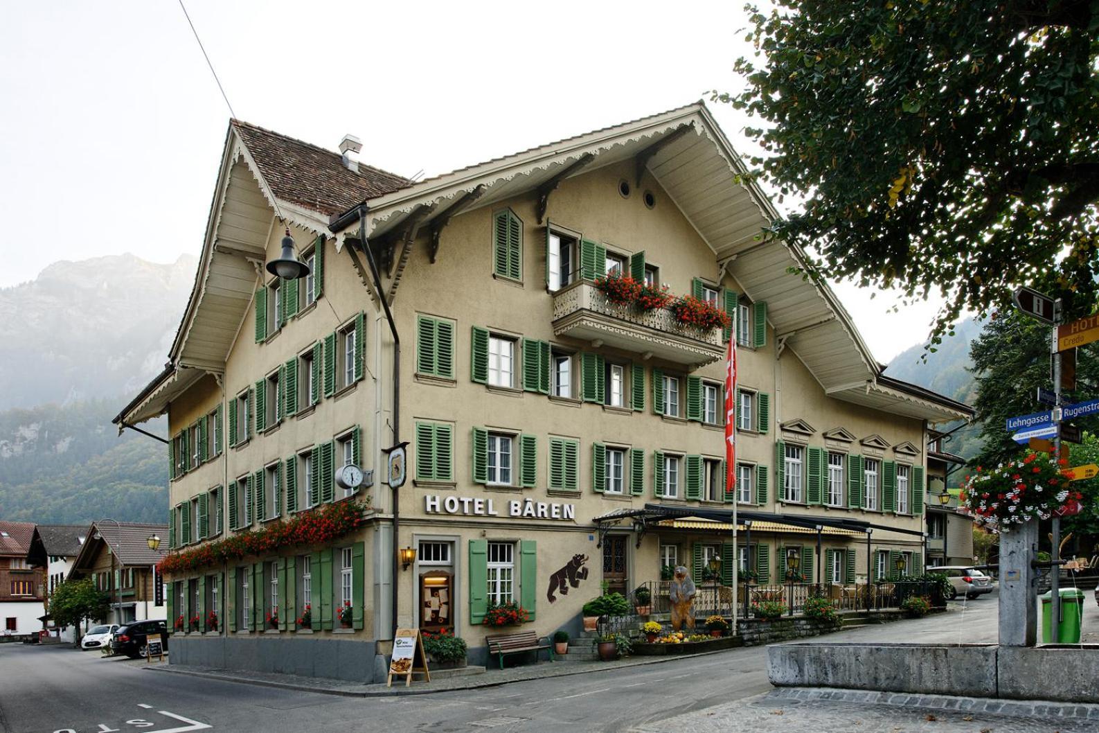 Baeren Hotel, The Bear Inn Wilderswil Bagian luar foto