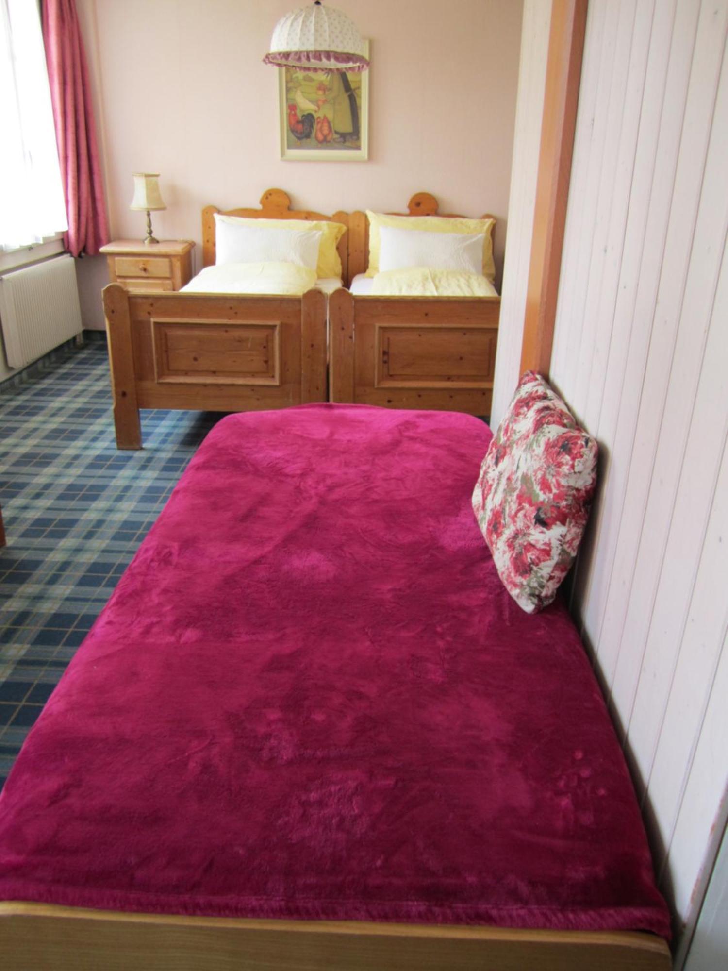 Baeren Hotel, The Bear Inn Wilderswil Bagian luar foto